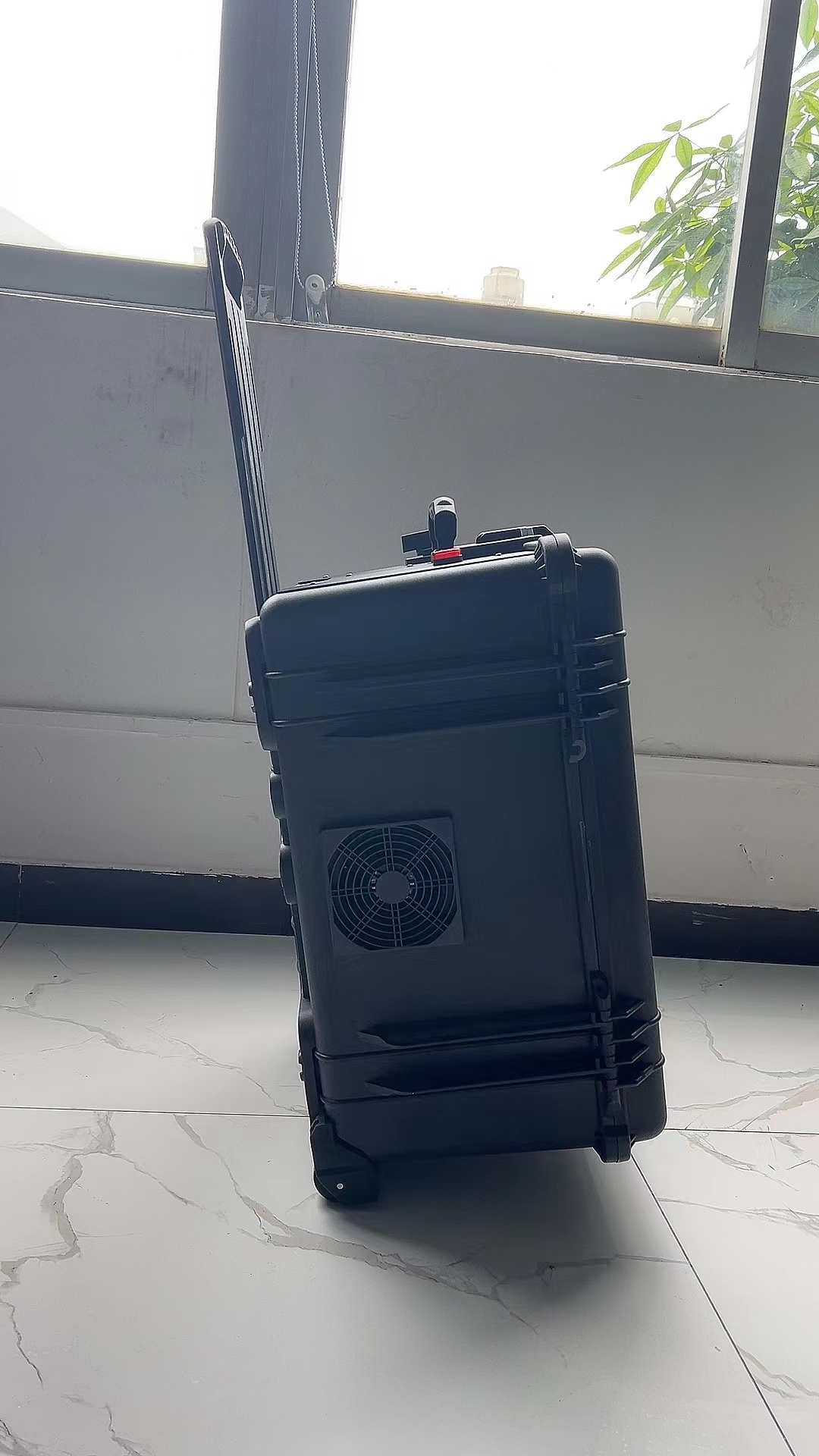 奉贤手拉箱型移动通信干扰器